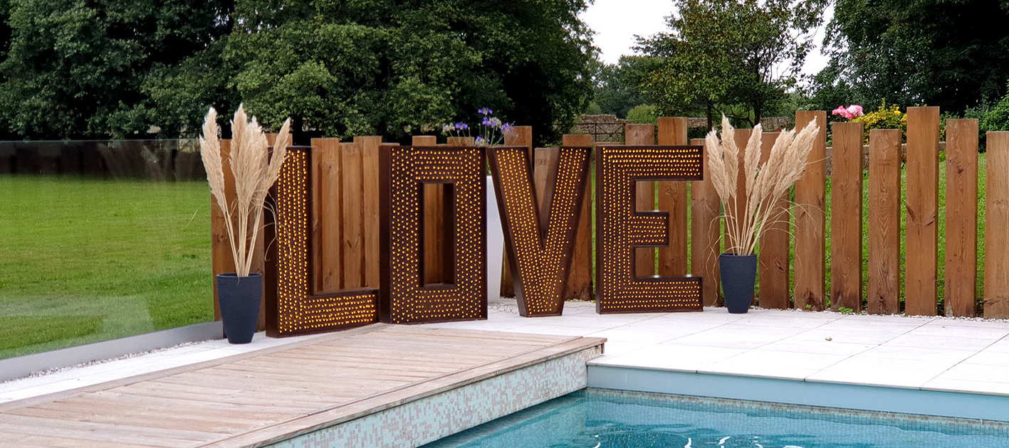 Décoration de mariage dans le Parc du Château de la Rairie 44