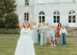 Lancer du bouquet de mariée ©CarolinePierre